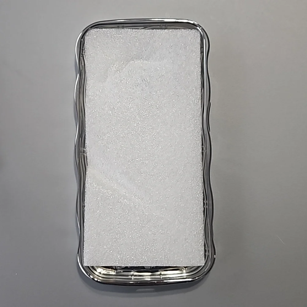 Iphone 14 pro silver wavy phone case